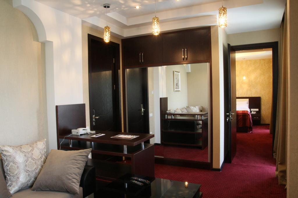 Marionn Hotel Tiflis Dış mekan fotoğraf